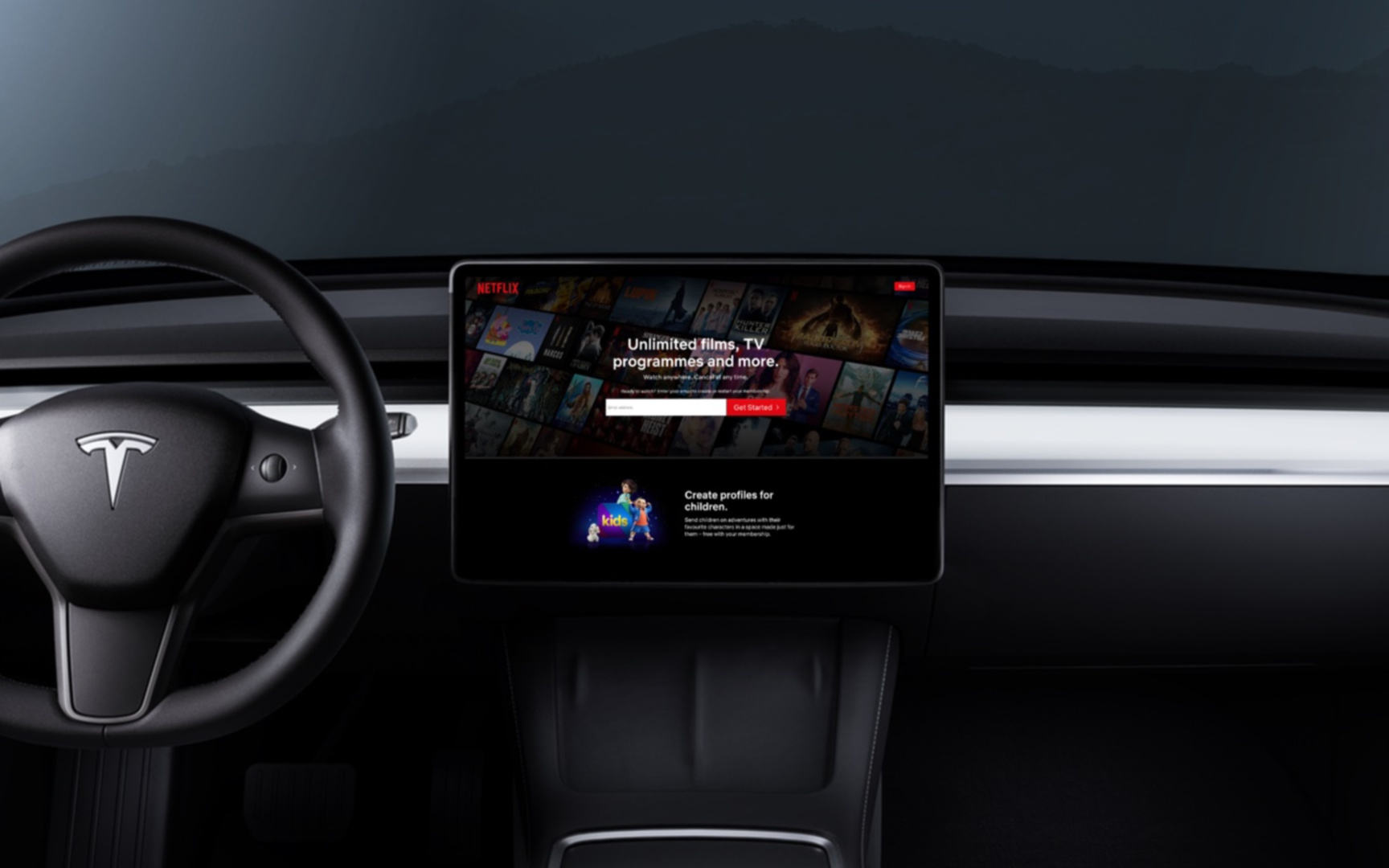 SMALL_在哪都要追劇！Tesla 首推車內移動電影院